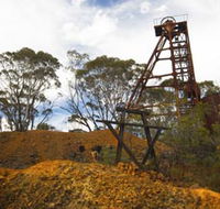 Old Smelter - Darwin Holiday