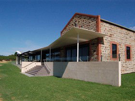 Angove McLaren Vale Vineyards And Cellar Door - Darwin Holiday 0