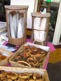 Kalamunda Farmers Market - Darwin Holiday 0