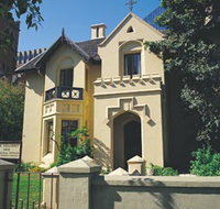 The Deanery - Darwin Holiday