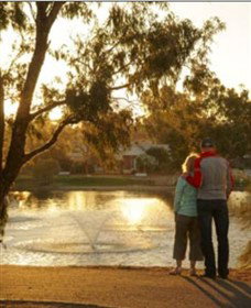 Bernard Park - Darwin Holiday 0