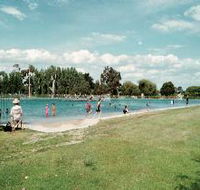 Millicent Swimming Lake - Darwin Holiday