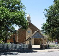 St George Church and Cemetery Tours - Darwin Holiday