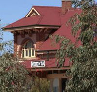Moonta Tourist Office - Darwin Holiday
