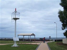 Turnbull Park, Centenary Park And Foreshore - Darwin Holiday 0