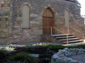 The Hundred Eaves - Darwin Holiday 0