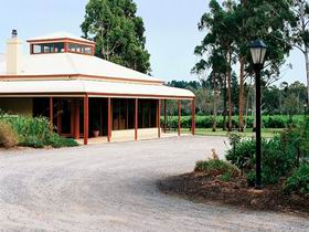 Parri Estate McLaren Vale Cellar Door - Darwin Holiday 0