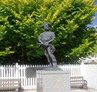Alexander Cameron Statue - Darwin Holiday