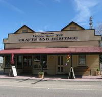 Dolly's Golden Raintree Craft and Heritage Centre - Darwin Holiday