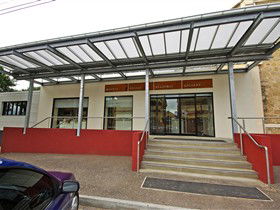 Murray Bridge Regional Gallery - Darwin Holiday 0