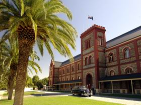Chateau Tanunda Estate - Darwin Holiday 0