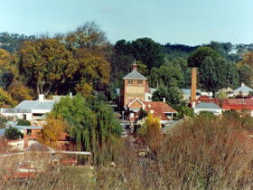 Oakbank Heritage Walk - Darwin Holiday 0