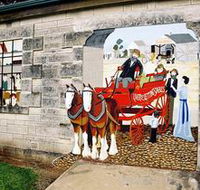 Millicent Murals - Darwin Holiday