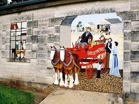 Millicent Murals - Darwin Holiday 0