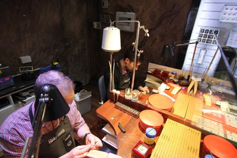 Unique Opal And Diamond Mine  - The Underground Opal Mine - Darwin Holiday 0