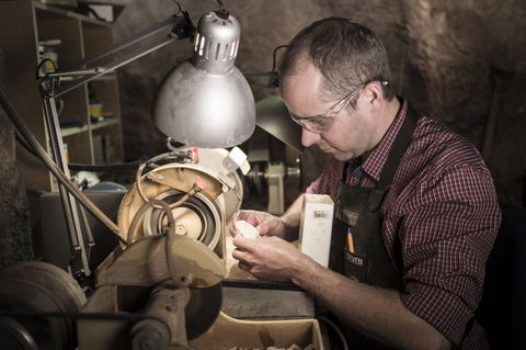 Unique Opal And Diamond Mine  - The Underground Opal Mine - Darwin Holiday 6