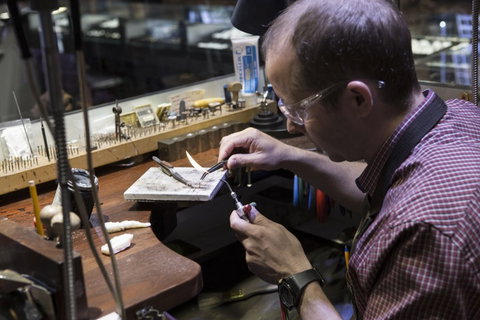 Unique Opal And Diamond Mine  - The Underground Opal Mine - Darwin Holiday 7