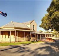 Tjilbruke Trail Monument and Kingston Park Coastal Reserve - Darwin Holiday