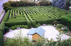 Westbury Maze And Tea Room - Darwin Holiday 0