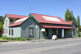 Stanley's Studio And Gallery - Fine Art And Craft - Darwin Holiday 0