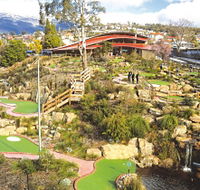Putters Adventure Golf - Darwin Holiday