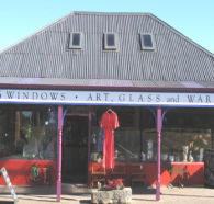 3 Windows Gallery - Darwin Holiday