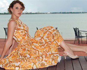 Vintage Twist - Darwin Holiday 0