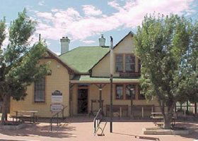 Heritage Highway Museum And Visitor Information Centre - Darwin Holiday 0