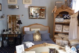 Monclair Of Latrobe &  Madame M  CAFE - Darwin Holiday 0