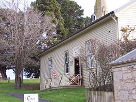 Classwood - Darwin Holiday 0