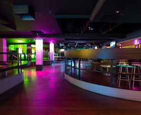 Meche - Darwin Holiday 0