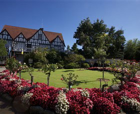 Cockington Green Gardens - Darwin Holiday 0