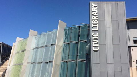 Civic Library - Darwin Holiday 1