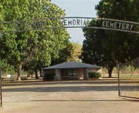 Katherine Cemetery - Darwin Holiday 0
