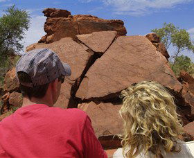 Ewaninga Rock Carvings Conservation Reserve - Darwin Holiday 0
