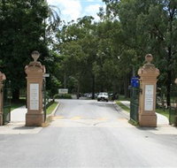 Kalinga Park Memorial - Darwin Holiday