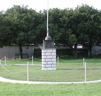 Pinkenba War Memorial - Darwin Holiday