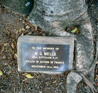 Eumundi War Memorial - Darwin Holiday