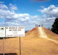 Mount Wooroolin - Darwin Holiday