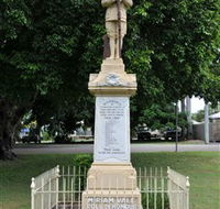 Miriam Vale War Memorial - Darwin Holiday