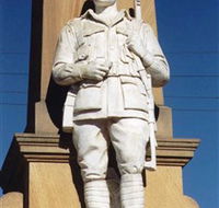 Beaudesert War Memorial - Darwin Holiday