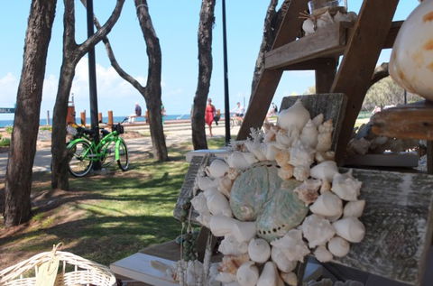 Coolangatta Beachfront Markets - Darwin Holiday 3