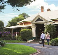 Historical Walk Through Russell Street - Darwin Holiday