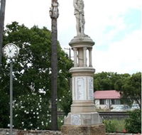 Forest Hill War Memorial - Darwin Holiday