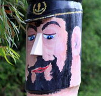 Maryboroughs Bollards - Darwin Holiday