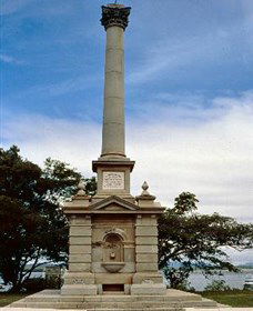Cooktown War Memorial - Darwin Holiday 0