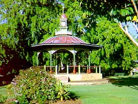 Queens Park In Maryborough - Darwin Holiday 0