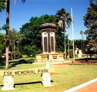 Esk War Memorial and Esk Memorial Park - Darwin Holiday
