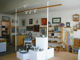 Great Alpine Gallery - Darwin Holiday 0