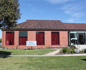 Joel Gallery - Darwin Holiday 0